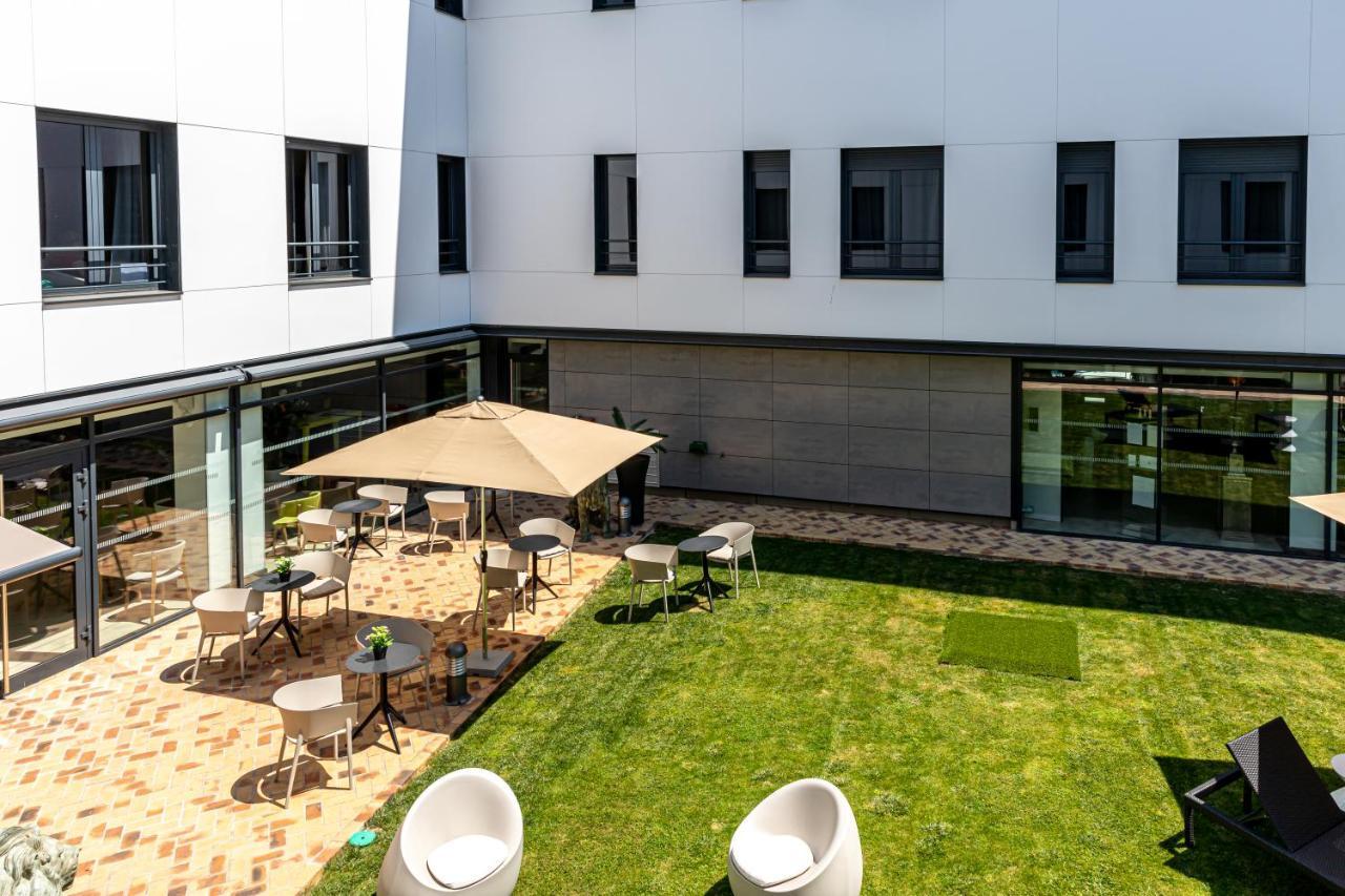 Les Jardins De St Cloud Aparthotel Saint-Cloud Exterior foto